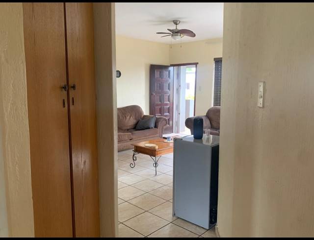 2 BEDROOM FLAT FOR SALE IN VANDERBIJLPARK SE 2
